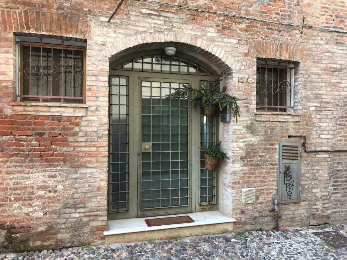 La Casa Degli Zii Διαμέρισμα Φεράρα Εξωτερικό φωτογραφία